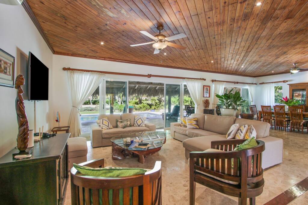 Golf Front Luxury Villa Right on La Cana Golf Course – With Pool, Jacuzzi, Touring Cart & Maid - Everything Punta Cana