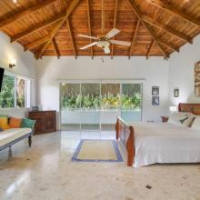 Golf Front Luxury Villa Right on La Cana Golf Course – With Pool, Jacuzzi, Touring Cart & Maid - Everything Punta Cana