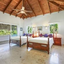 Golf Front Luxury Villa Right on La Cana Golf Course – With Pool, Jacuzzi, Touring Cart & Maid - Everything Punta Cana