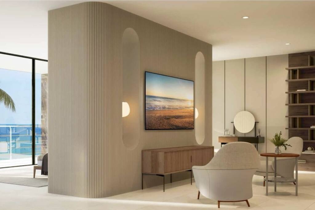 A closer look at Oceanfront Luxury Apartments With Gym