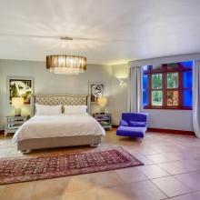 Villa de Los Sueños: 3rd bedroom with King bed and TV