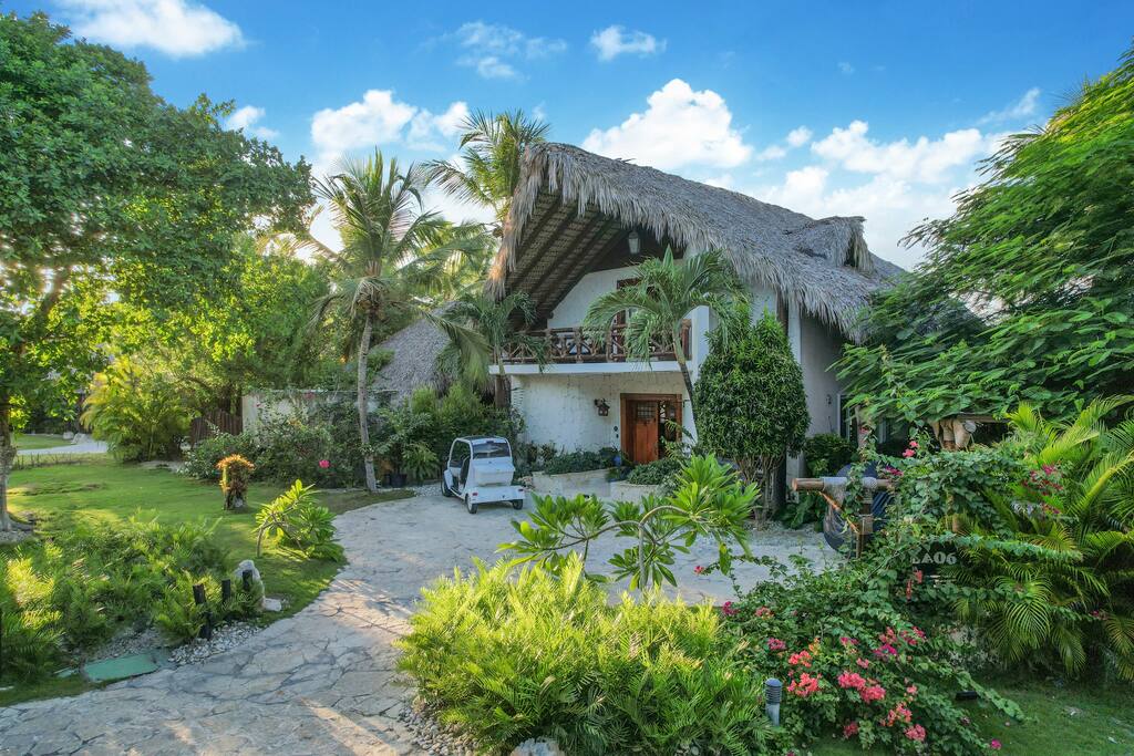 New Cap Cana Tropical Villa at Punta Espada – With Private Chef, Housekeeping, Exclusive Beach Club Access - Everything Punta Cana