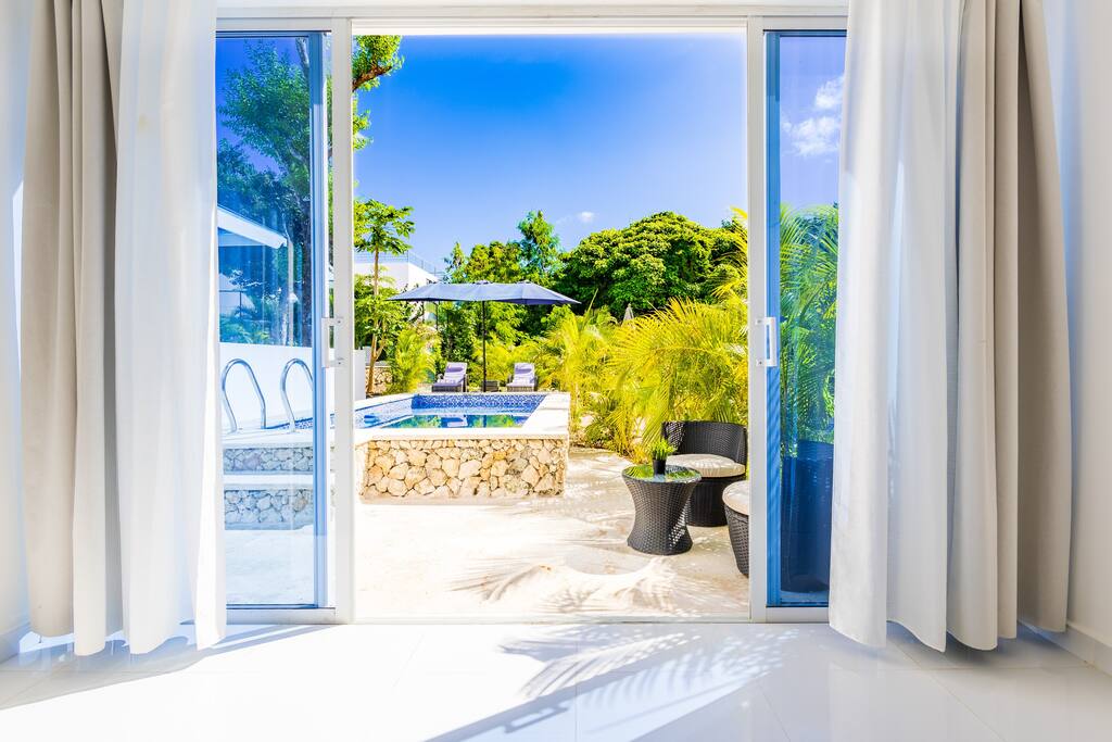 New Modern Punta Cana Villa - Pool & Rooftop Jacuzzi. Up to 7 guests