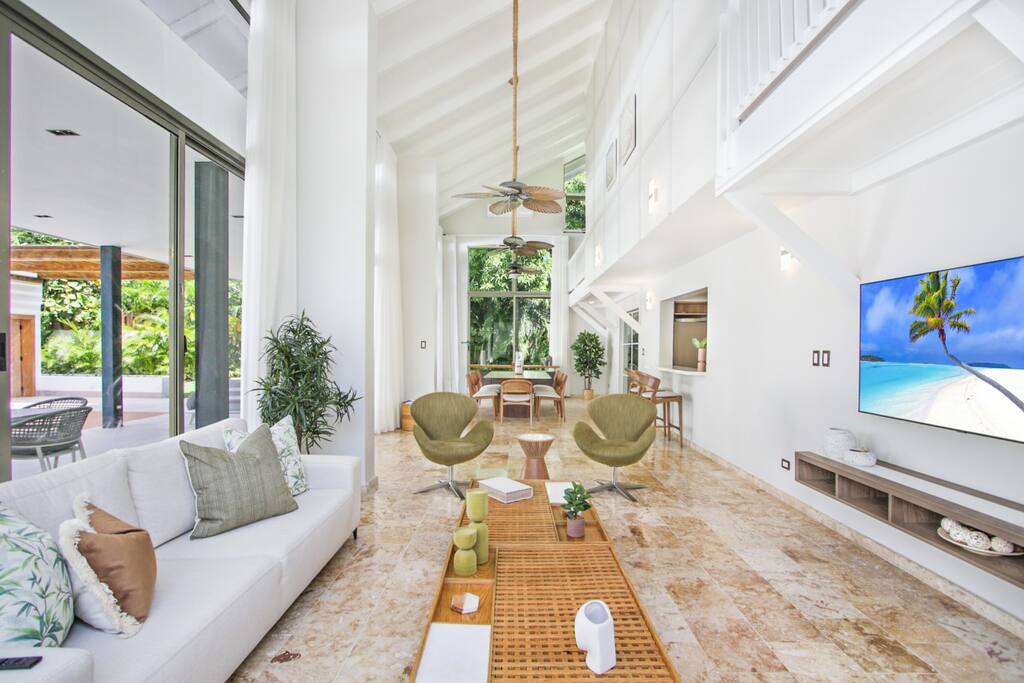 Private 2-Level Casa de Campo Villa – With Pool, Jacuzzi and Golf Cart - Everything Punta Cana