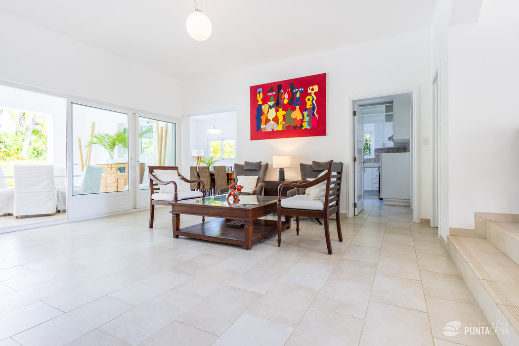 Spacious 4-BR Punta Cana Golf Villa in Cocotal – Private Pool, Jacuzzi & Basketball Hoop for Family Fun - Everything Punta Cana