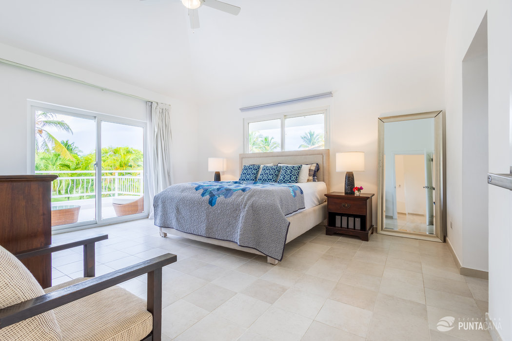 Spacious 4-BR Punta Cana Golf Villa in Cocotal – Private Pool, Jacuzzi & Basketball Hoop for Family Fun - Everything Punta Cana