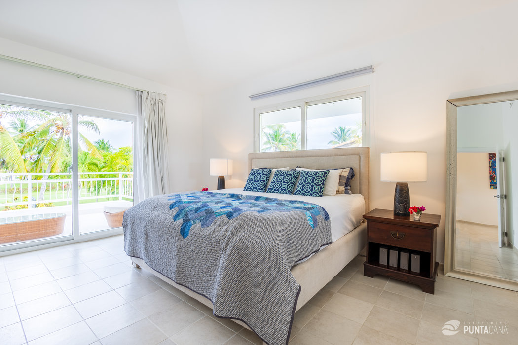 Spacious 4-BR Punta Cana Golf Villa in Cocotal – Private Pool, Jacuzzi & Basketball Hoop for Family Fun - Everything Punta Cana