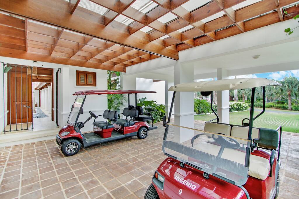 Gorgeous Villa at Casa de Campo (La Romana) – With a Large Pool, Jacuzzi, Chef, Maid & 2 Golf Carts - Everything Punta Cana