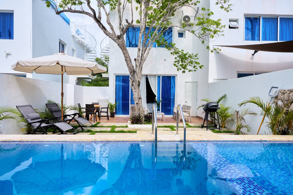 Private pool with spacious courtyard — a quiet and comfortable outdoor area to relax and unwind.