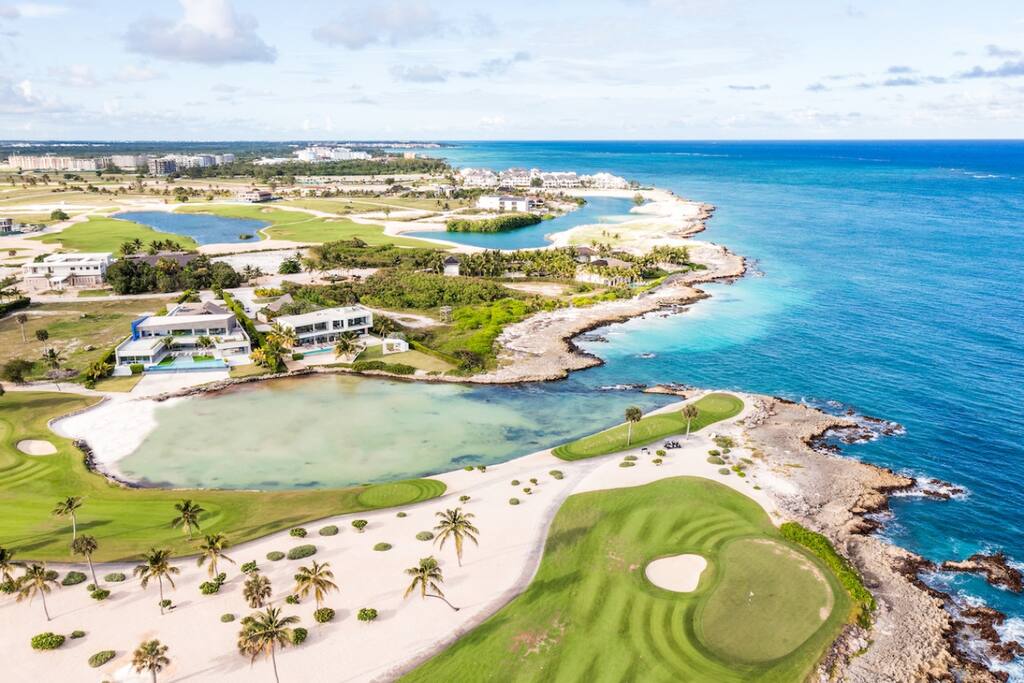 Aerial view of the property in front of the ocean