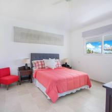 Family Villa in a Gated and Secure Cocotal Golf & Country Club – Pool, Jacuzzi, Maid - Everything Punta Cana