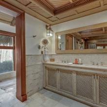 Caleton Villa 5: ensuite bathroom with shower (4th bedroom)