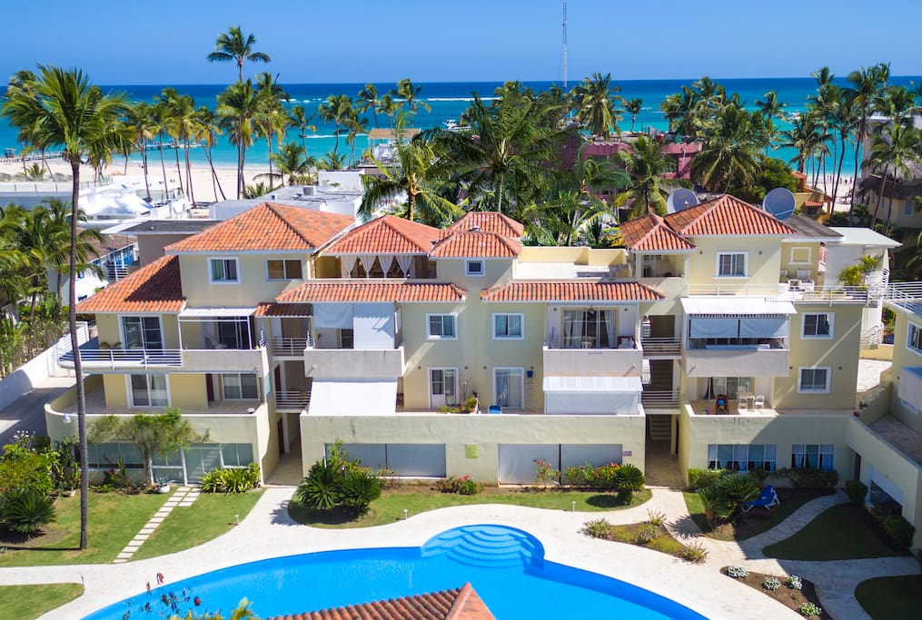 VIP Deluxe Condo Riviera with Pool View - Everything Punta Cana
