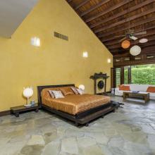Villa Batey 16: primary bedroom with King bed