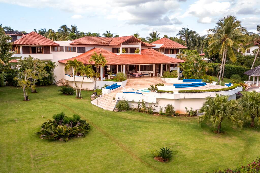 LUX Villa Barranca Este for rent at Casa de Campo, Punta Cana