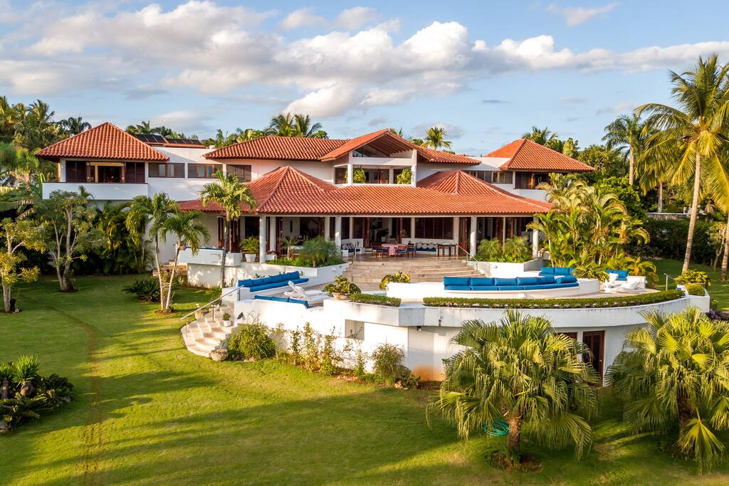 LUX Villa Barranca Este for rent at Casa de Campo, Punta Cana
