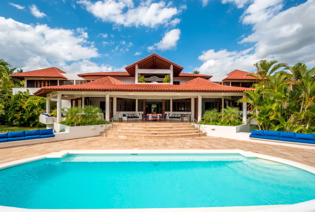 LUX Villa Barranca Este for rent at Casa de Campo, Punta Cana - Everything Punta Cana