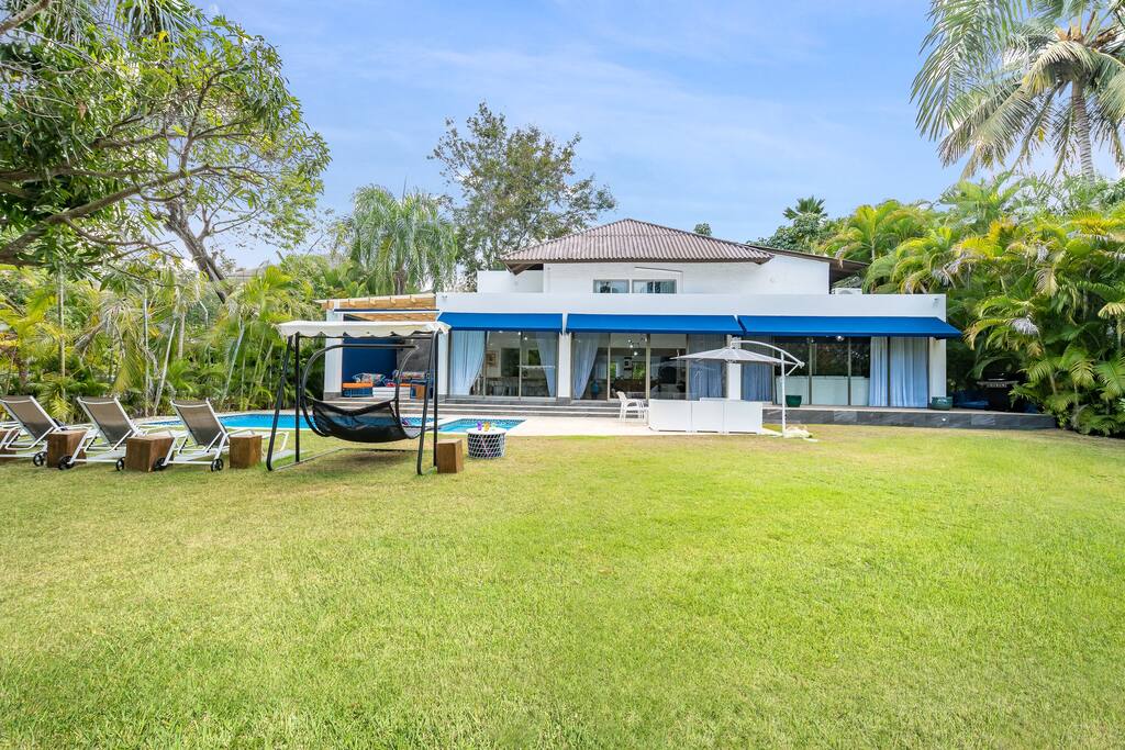Villa Marina for rent at Casa de Campo, Punta Cana – near beach, with pool, jacuzzi & maid - Everything Punta Cana