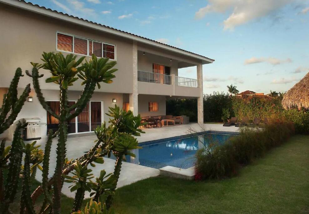 Villa in Cocotal Golf and Country Club Gated Community - Everything Punta Cana