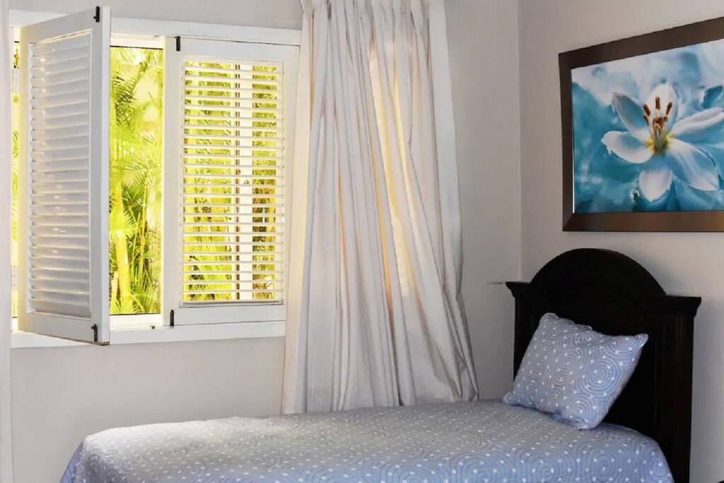 Villa in Cocotal Punta Cana – Secure Community in front of Golf Course - Everything Punta Cana
