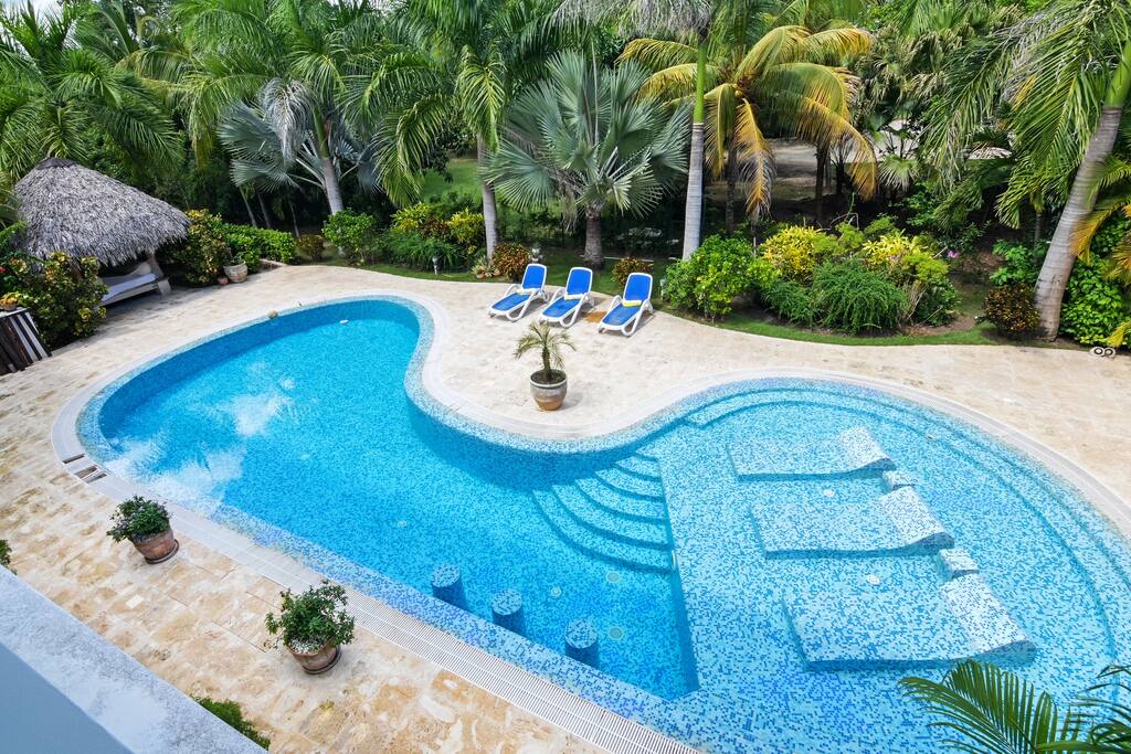 Family-friendly Villa fo Rent in Cocotal Golf Course – Electricity and Maid Included - Everything Punta Cana