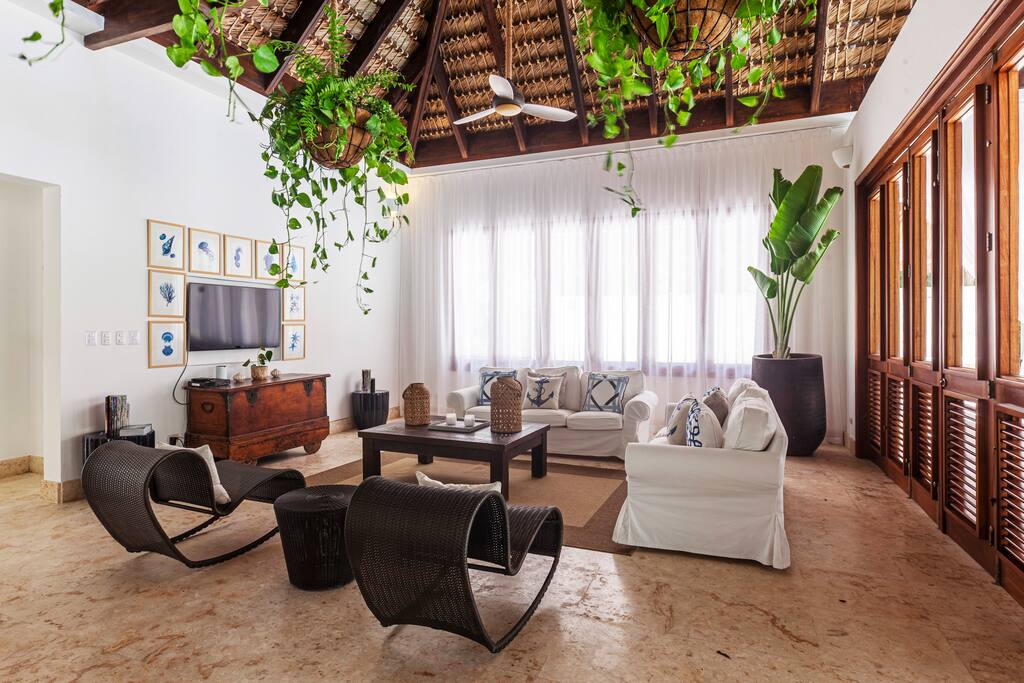 4 Bedroom Family Villa Palapa in Arrecife, La Cana Beach Club – With Pool, Jacuzzi & Maid - Everything Punta Cana