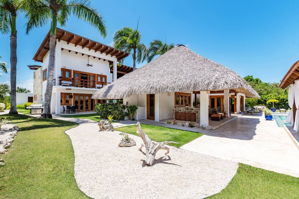 One of the best Cap Cana villas for rent large pool, jacuzzi, chef, maid