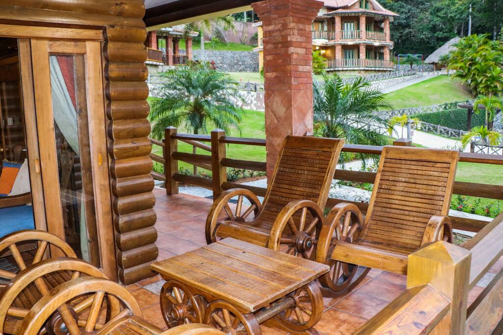 Private villa with pools in the gated complex of Jarabacoa Rentals in DR