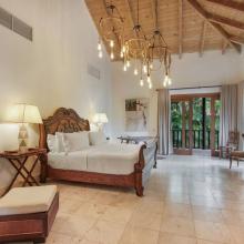 Mangos 13 - 5th bedroom with King bed