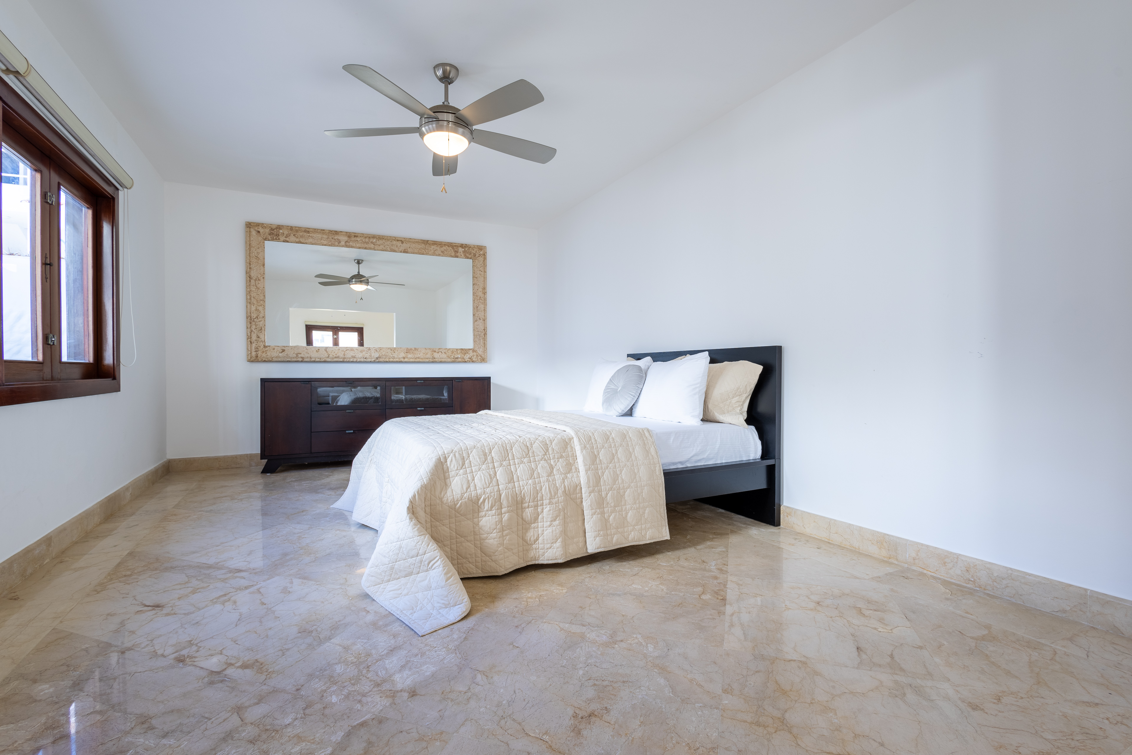 Elegant Spacious 3-Bedroom Apartment in the Center of Santiago De Los Caballeros - Everything Punta Cana