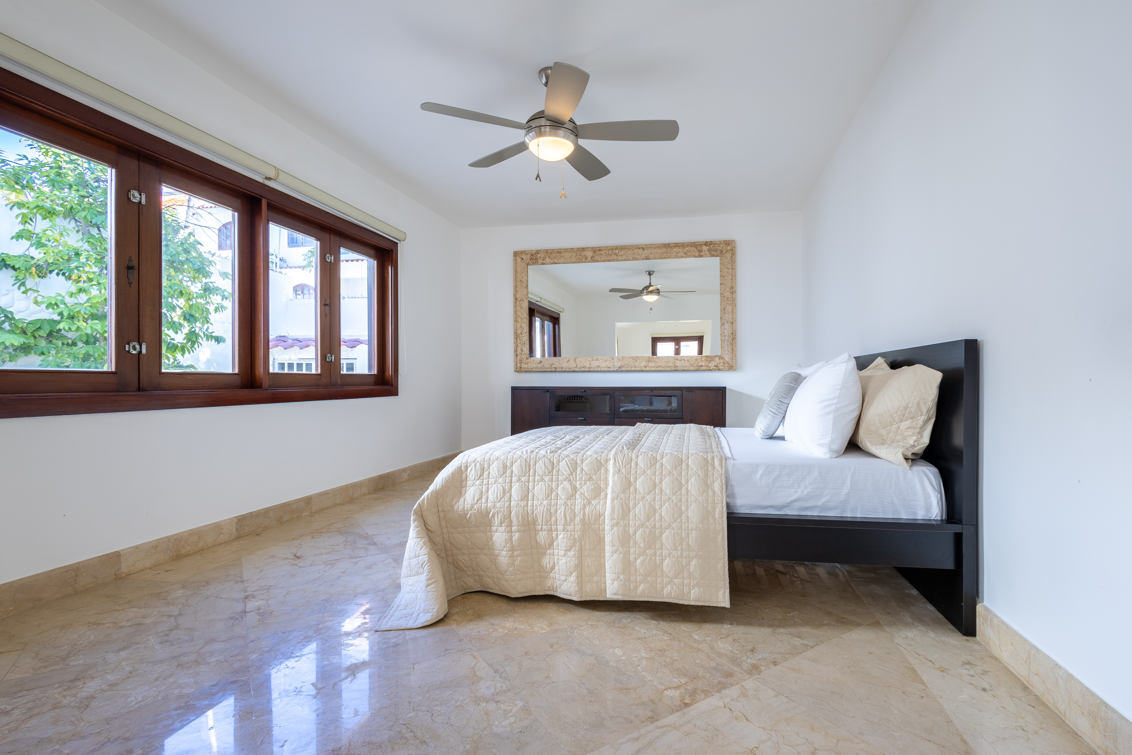 Elegant Spacious 3-Bedroom Apartment in the Center of Santiago De Los Caballeros - Everything Punta Cana