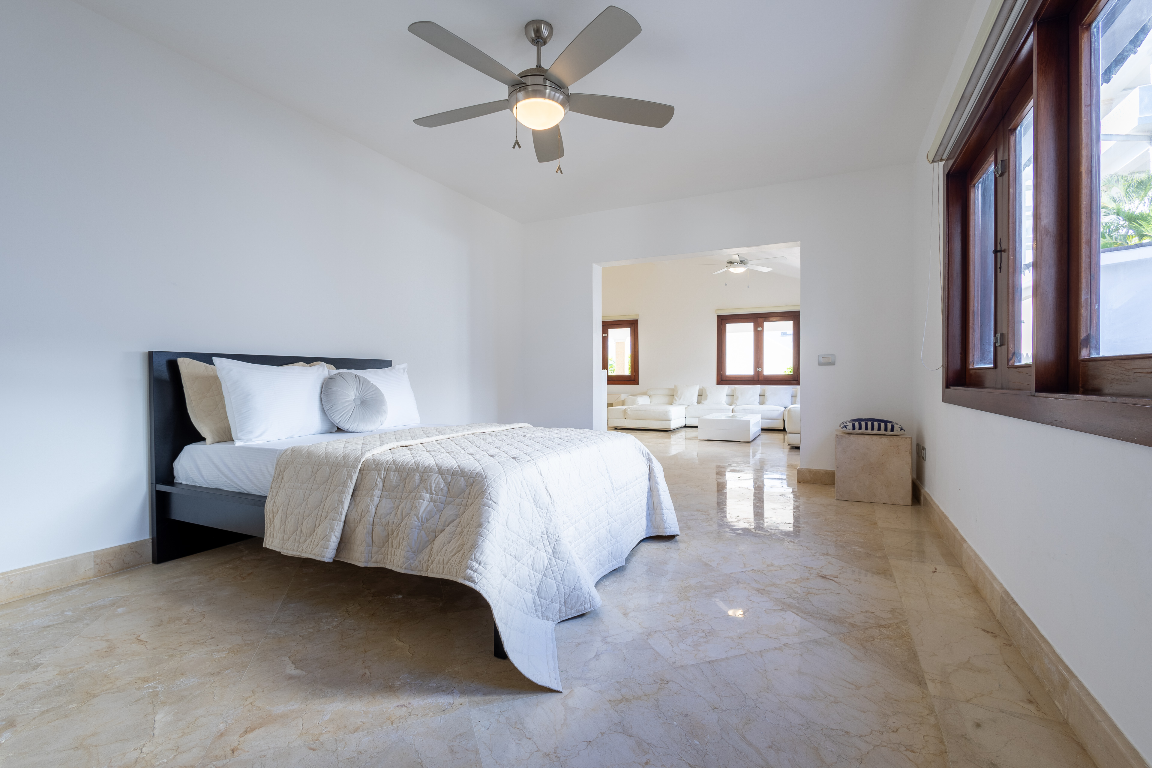 Elegant Spacious 3-Bedroom Apartment in the Center of Santiago De Los Caballeros - Everything Punta Cana
