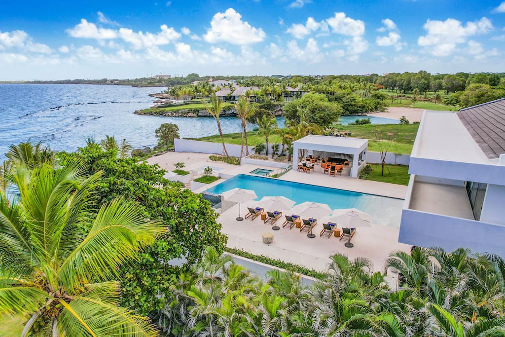 New & Luxury Casa de Campo Oceanfront Villa – With Private Beach, Large Pool, Top Amenities - Everything Punta Cana