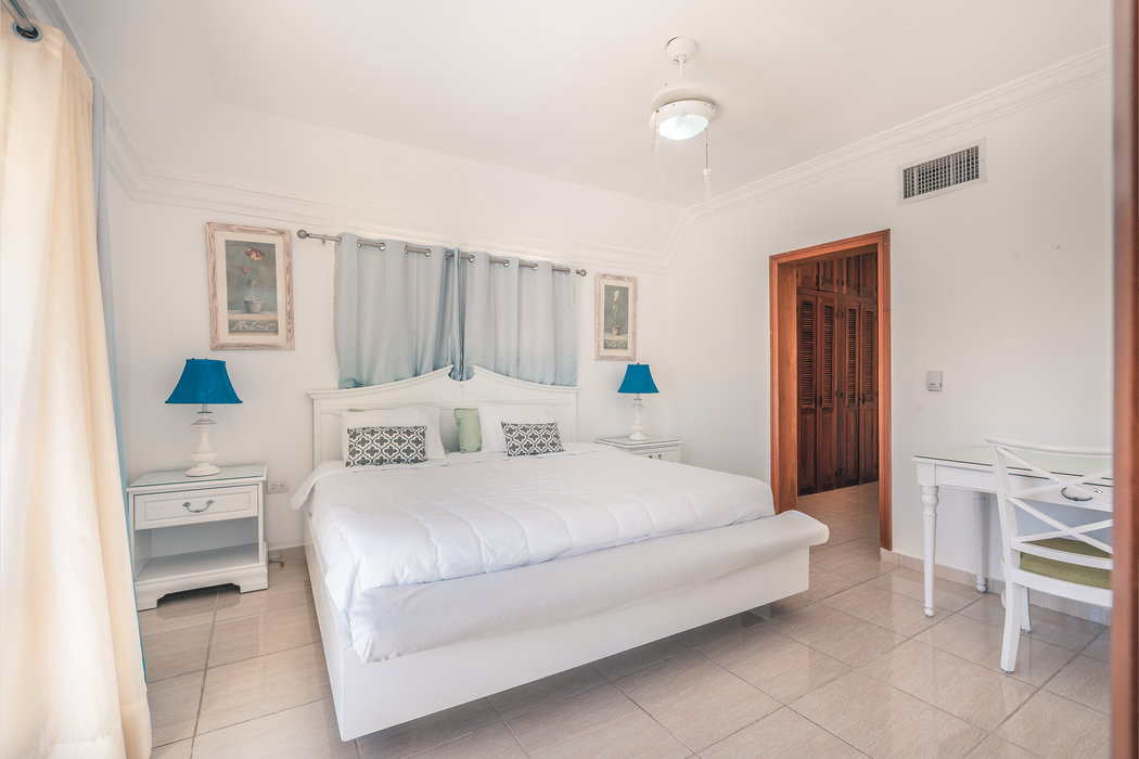 Long Term Rentals Bavaro, Punta Cana New Penthouse Near the Beach