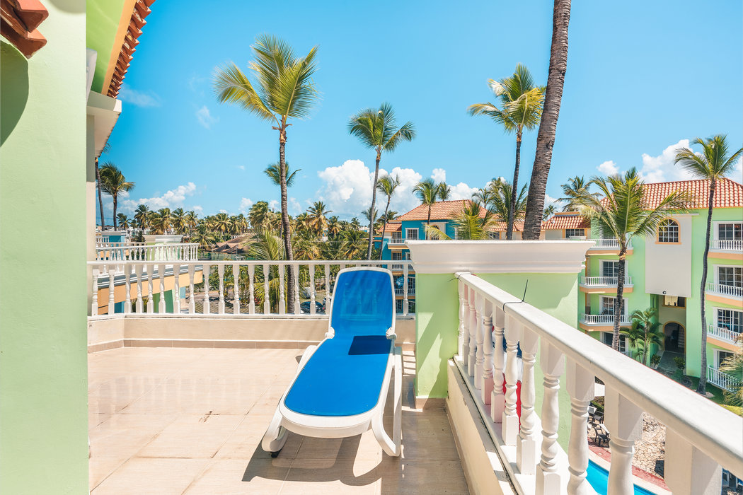 Long Term Rentals Bavaro, Punta Cana New Penthouse Near the Beach