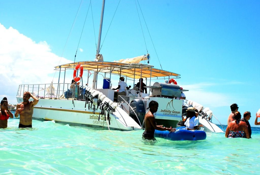 catamaran tour punta cana