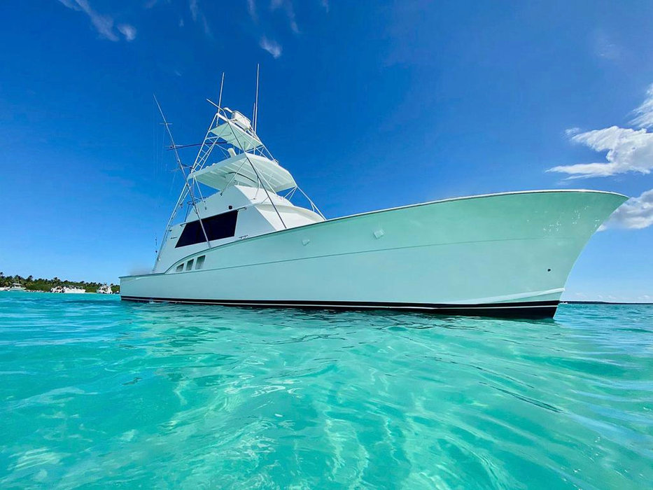 Private Boat in Punta Cana – Hatteras 53 Luxury Boat up to 15 people - Everything Punta Cana