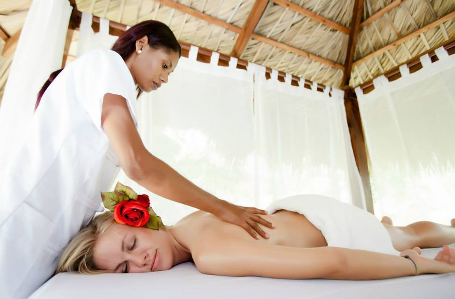 Sea Shell Massage at Flavio Acuña SPA in Punta Cana - Everything Punta Cana
