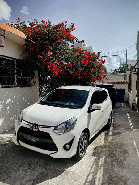 Toyota Vitz <i>Rent a car in Punt Cana</i> - Everything Punta Cana