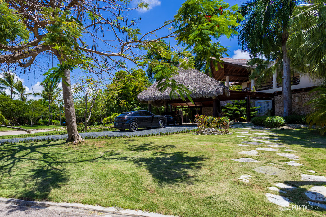 Exquisite 4-Bedroom Golf-View Villa for Sale in Puntacana Resort & Club, Arrecife - Everything Punta Cana