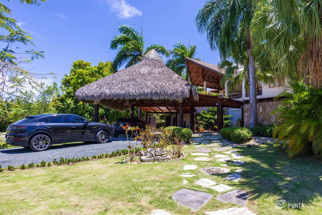 Exquisite 4-Bedroom Golf-View Villa for Sale in Puntacana Resort & Club, Arrecife - Everything Punta Cana