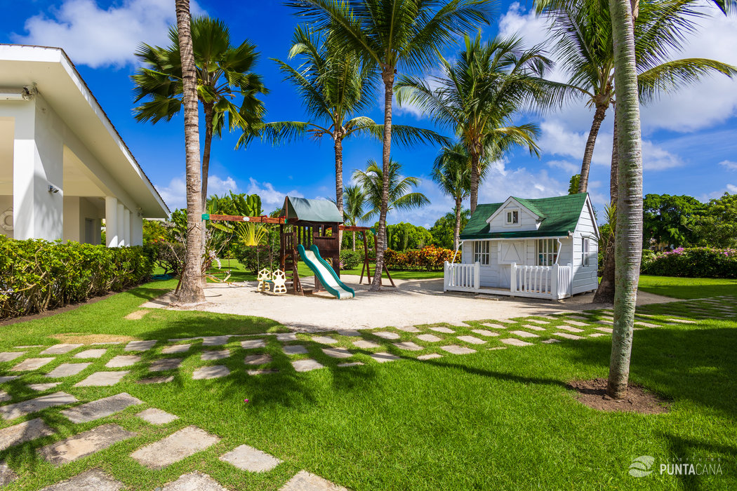 Villa Désirée – Luxury Golf Villa in Punta Cana’s Prestigious Cocotal Golf & Country Club – Huge Private Pool & BBQ Area, Kids’ Playground - Everything Punta Cana