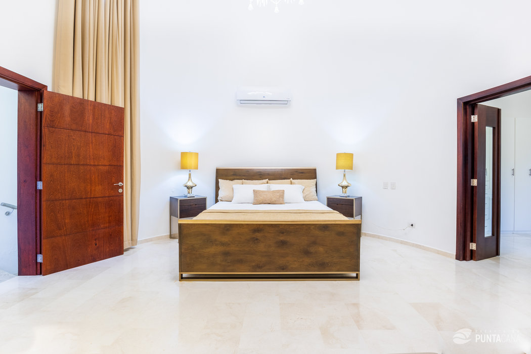 Villa Désirée – Luxury Golf Villa in Punta Cana’s Prestigious Cocotal Golf & Country Club – Huge Private Pool & BBQ Area, Kids’ Playground - Everything Punta Cana