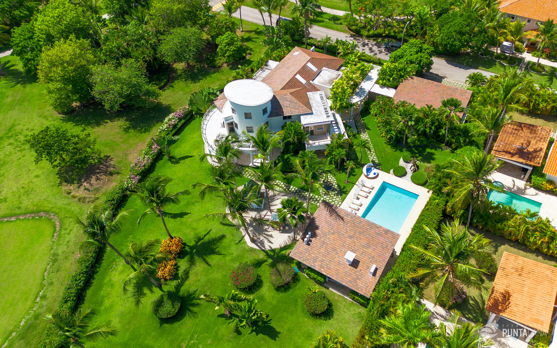 Villa Désirée – Luxury Golf Villa in Punta Cana’s Prestigious Cocotal Golf & Country Club – Huge Private Pool & BBQ Area, Kids’ Playground - Everything Punta Cana