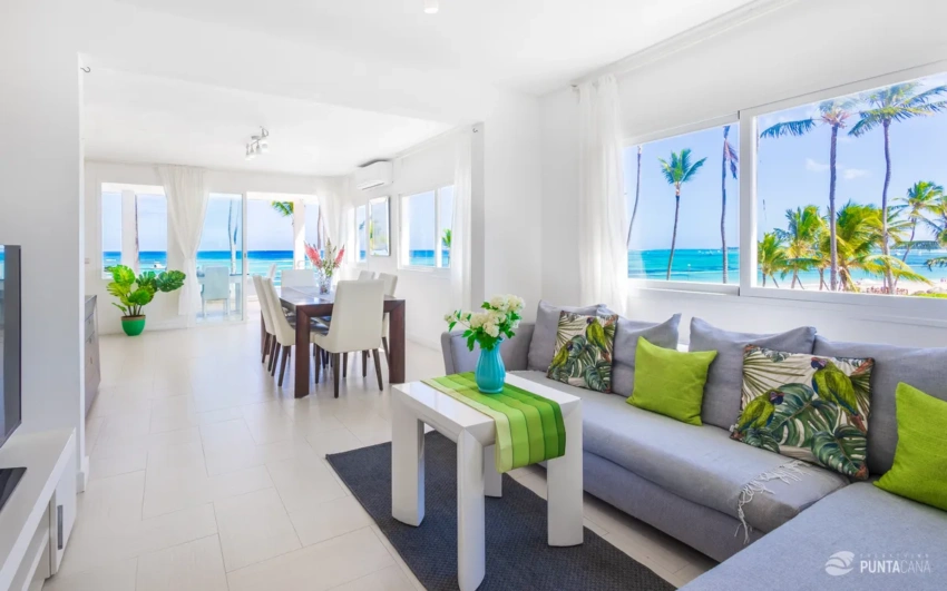 Private Apartment with Stunning Oceanvie Private Apartment with Stunning Oceanvie