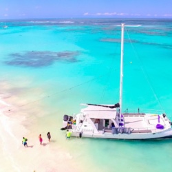 Cruising Along the Coast & Snorkeling