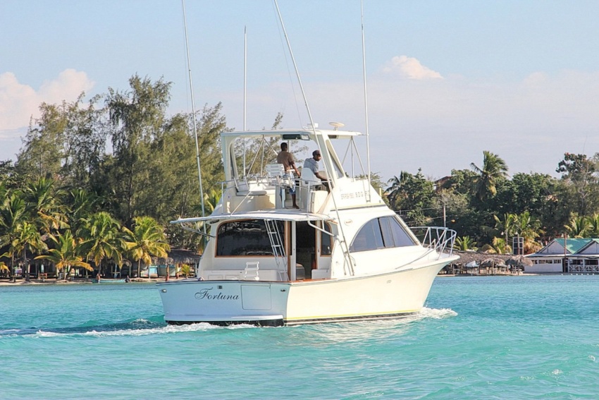 Private boat Fortuna