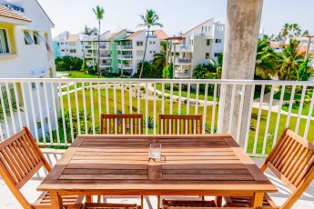 Unique Luxurious Gated Penthouse – Los Corales Beach !!!