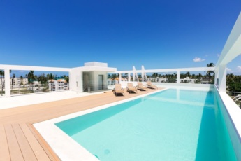 Deluxe Penthouse Rooftop Pool Beach Club for 6 people