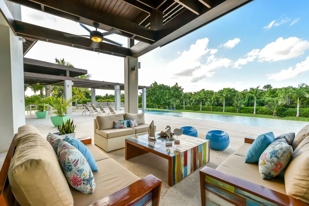 The covered terrace of the villa